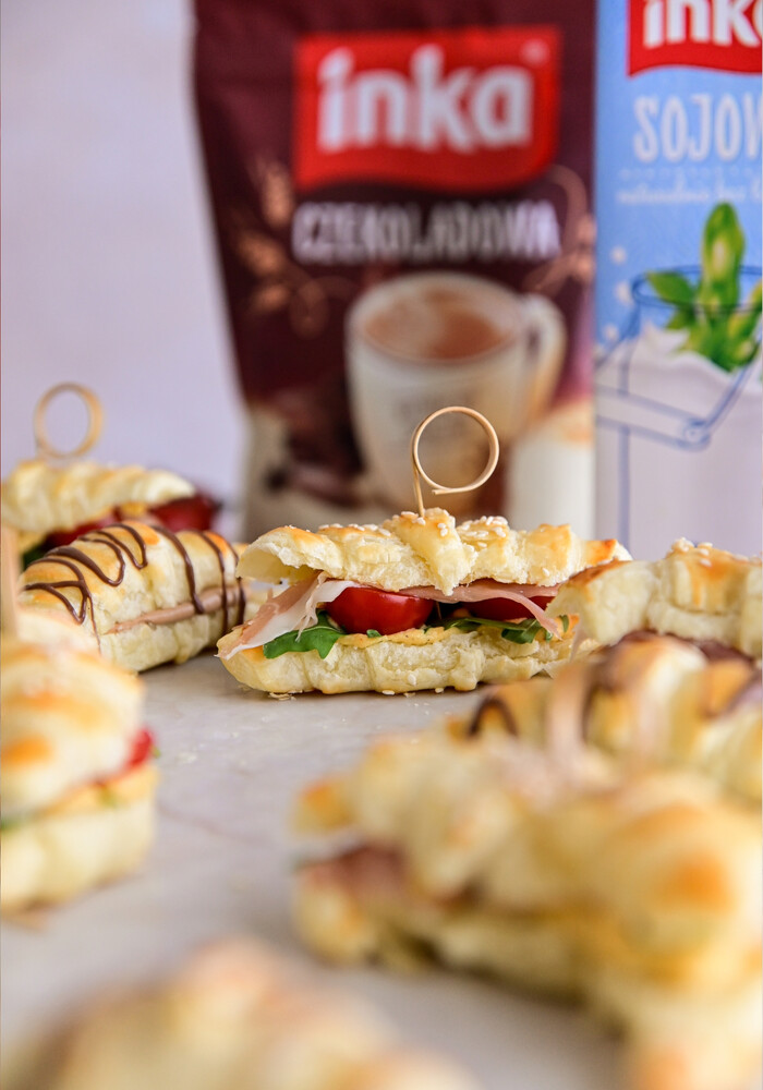 Mini rogaliki z ciasta francuskiego na słono