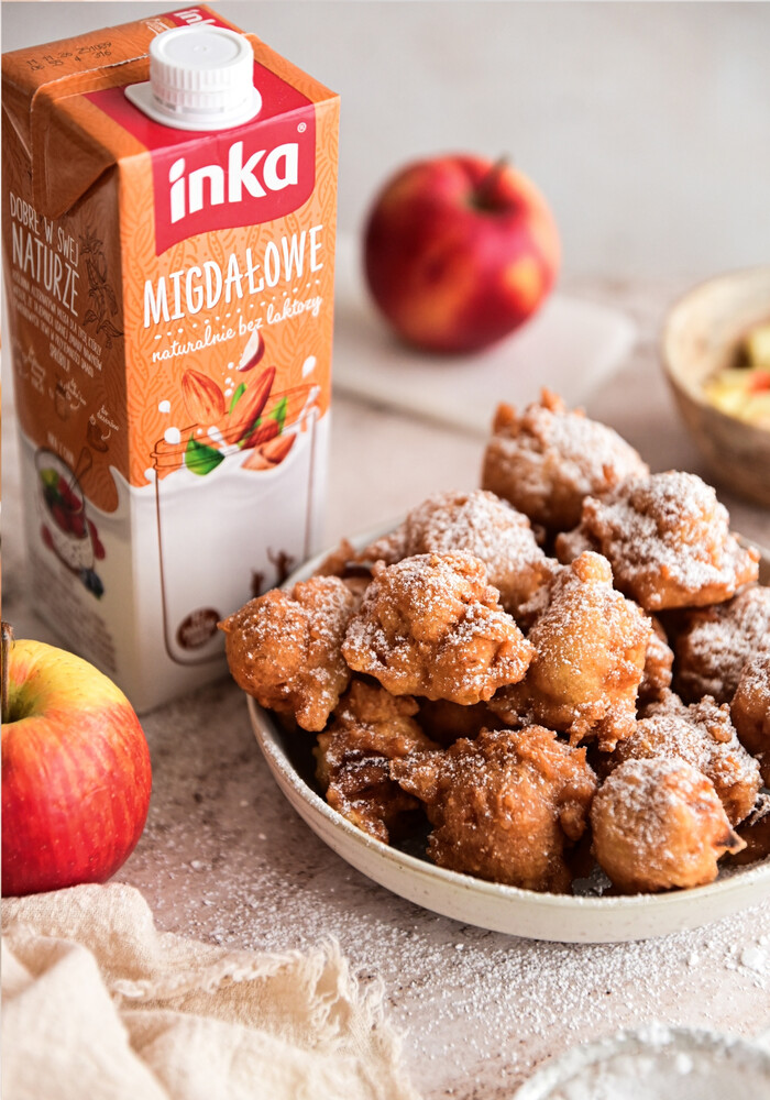 Mini pączusie z jabłkami 